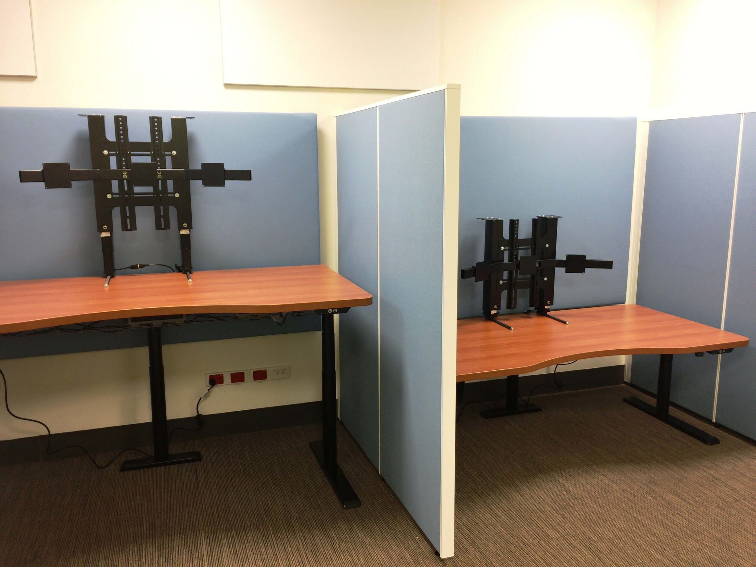 Height Adjustable Desks - Ergomotion Projects